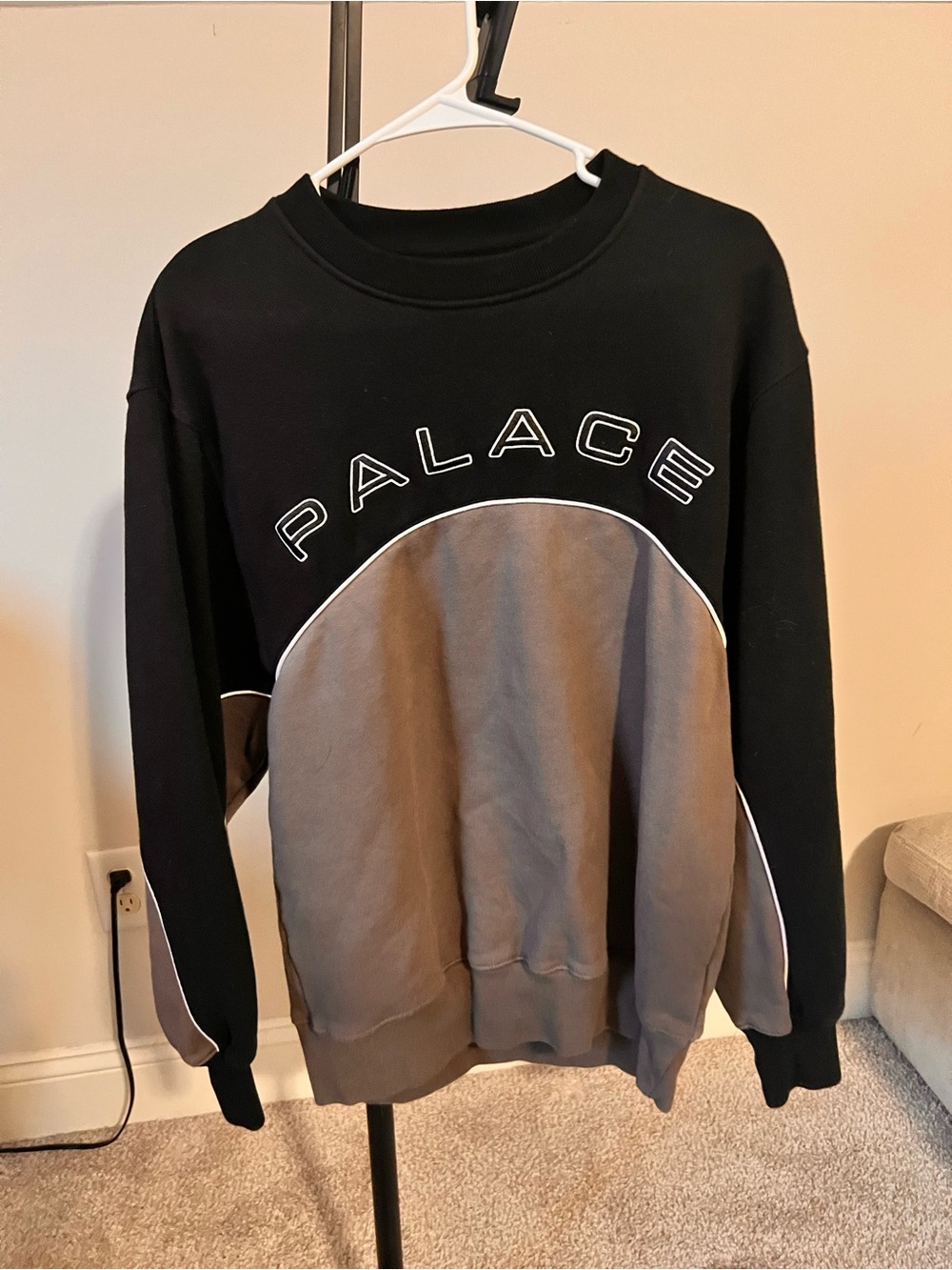 PALACE Two-Tone Black and Gray Crewneck Sweater
